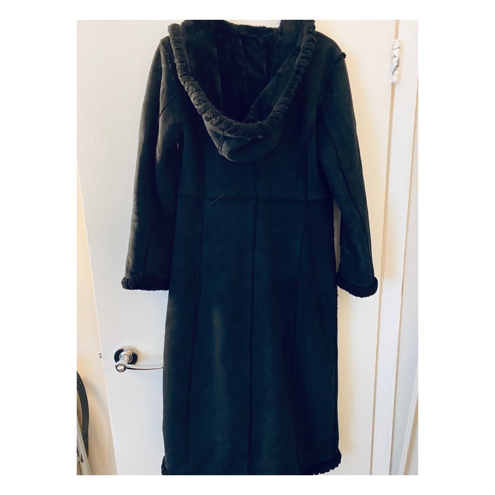 Coat - Picture 2 of 3
